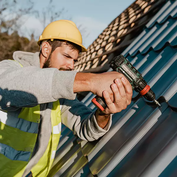 Why Tawakoni Property Owners Choose Barry Reid's Roofing for Metal Roof Replacement?